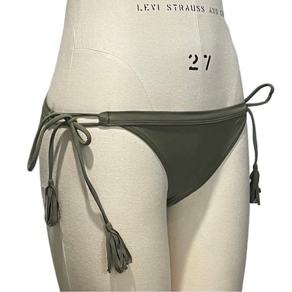 Sea Gypsies by Lost 2-piece Bikini - Picture 11 of 13